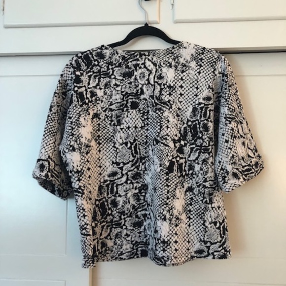 Cotton Innovation Top mid length sleeve with cuff Large - Picture 9 of 14